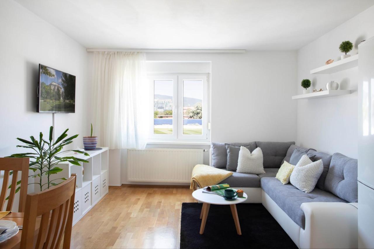 Spacious 2Bdr Apartment With A Cute Balcony Zagabria Esterno foto